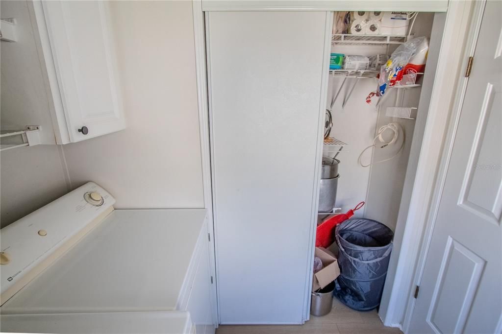 На продажу: $259,900 (3 спален, 2 ванн, 1818 Квадратных фут)