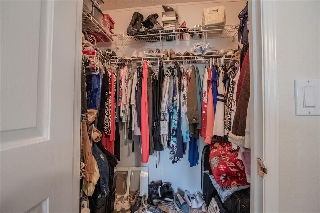 На продажу: $259,900 (3 спален, 2 ванн, 1818 Квадратных фут)