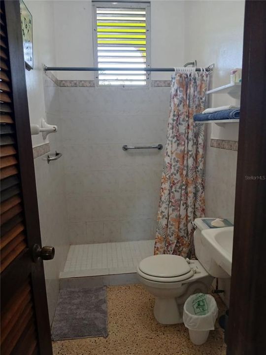 En Venta: $339,000 (6 camas, 0 baños, 2674 Pies cuadrados)