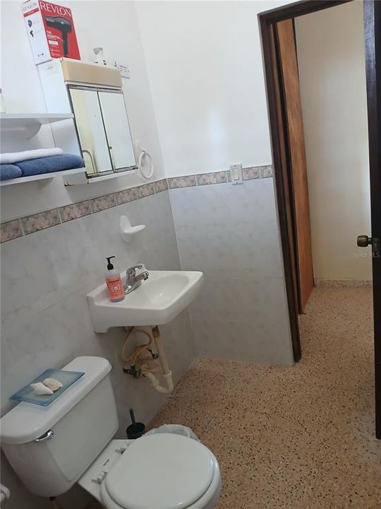 En Venta: $339,000 (6 camas, 0 baños, 2674 Pies cuadrados)