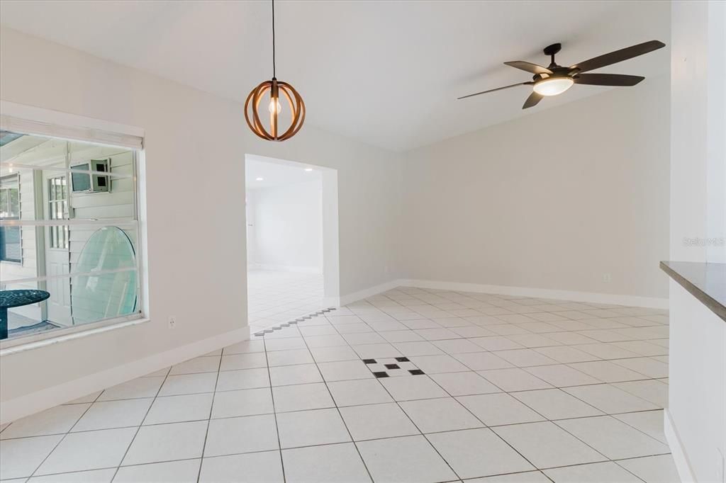 Activo con contrato: $449,999 (3 camas, 2 baños, 1790 Pies cuadrados)