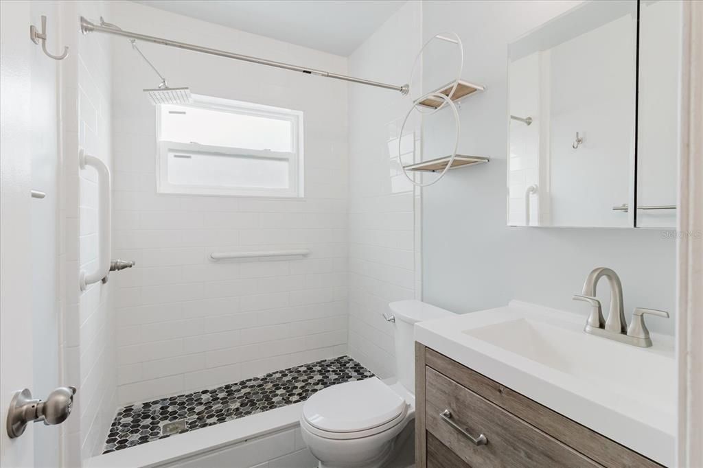 Activo con contrato: $449,999 (3 camas, 2 baños, 1790 Pies cuadrados)