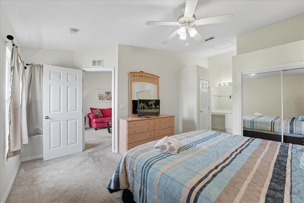 Active With Contract: $215,000 (3 beds, 2 baths, 1222 Square Feet)