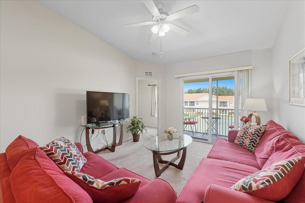 Active With Contract: $215,000 (3 beds, 2 baths, 1222 Square Feet)