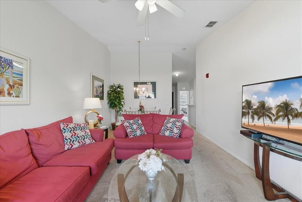 Active With Contract: $215,000 (3 beds, 2 baths, 1222 Square Feet)