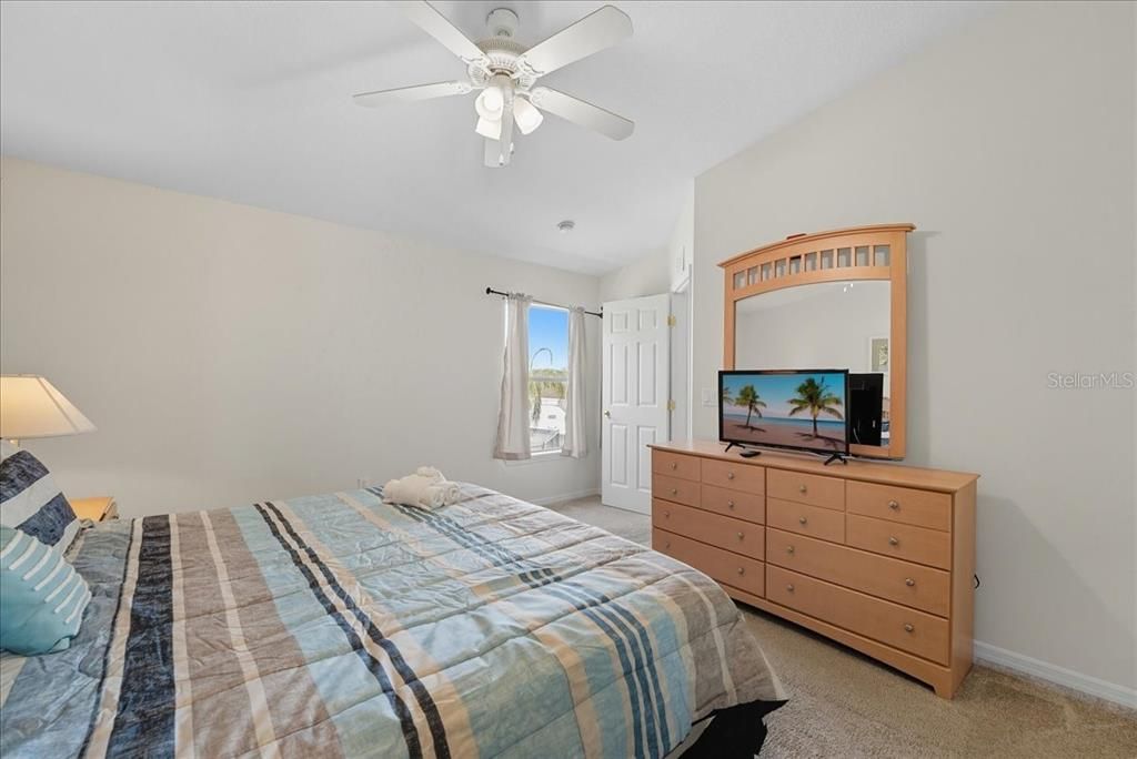 Active With Contract: $215,000 (3 beds, 2 baths, 1222 Square Feet)