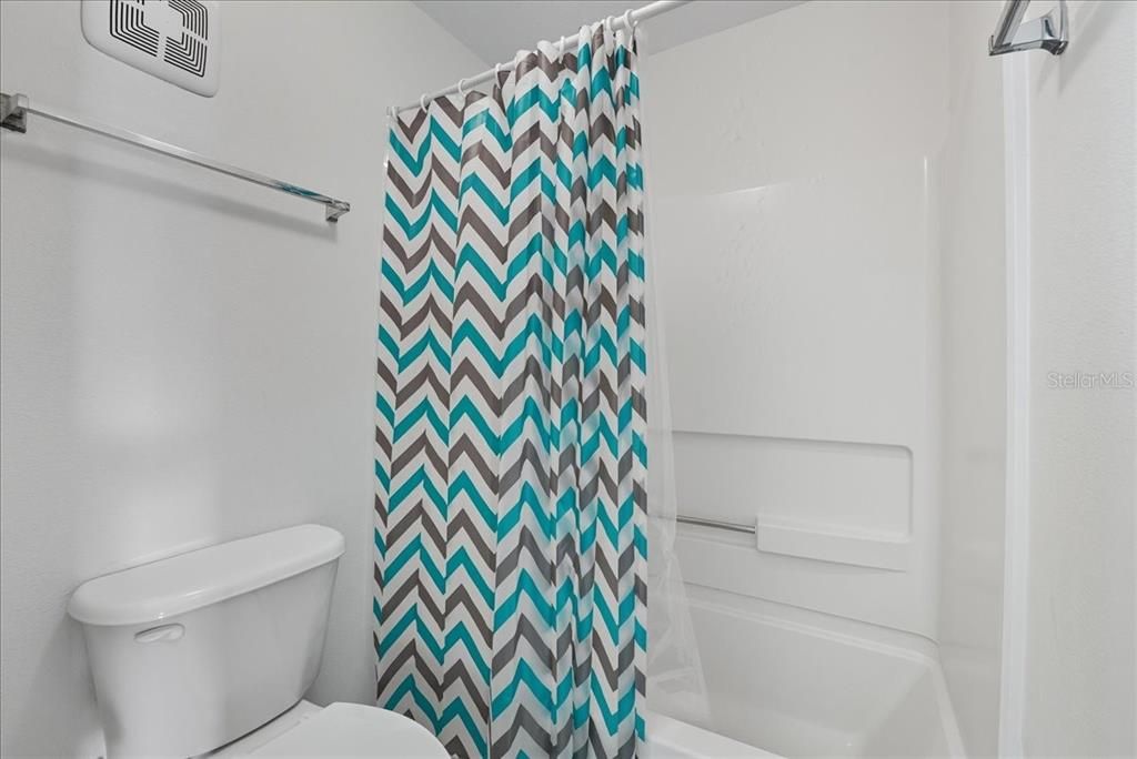 Active With Contract: $215,000 (3 beds, 2 baths, 1222 Square Feet)