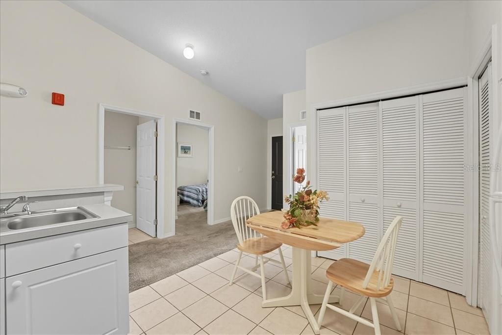 Active With Contract: $215,000 (3 beds, 2 baths, 1222 Square Feet)