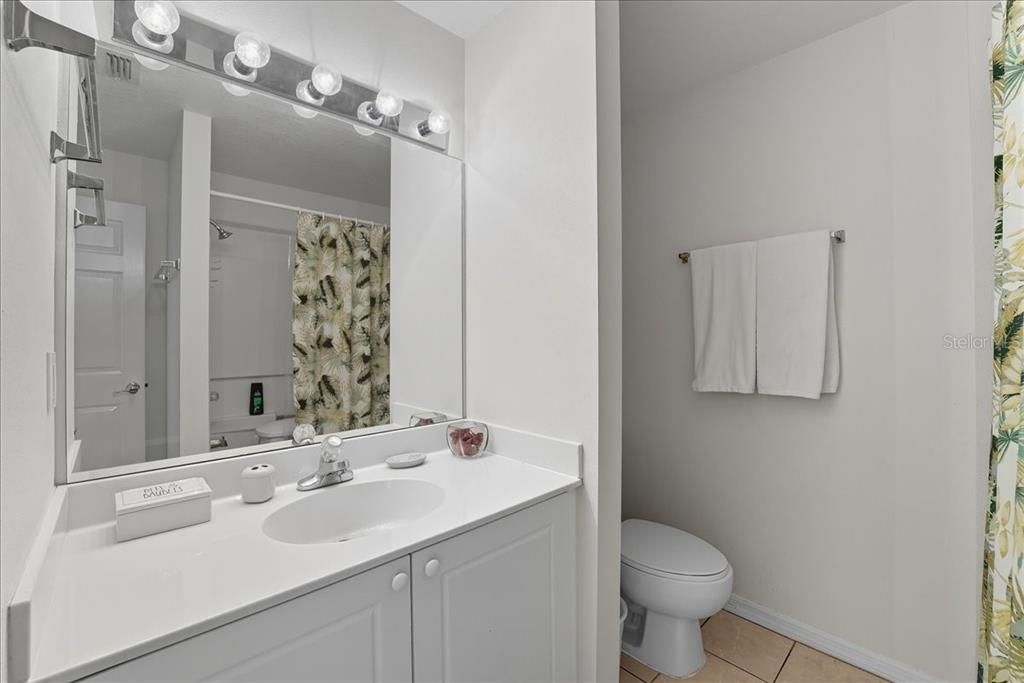 Active With Contract: $215,000 (3 beds, 2 baths, 1222 Square Feet)