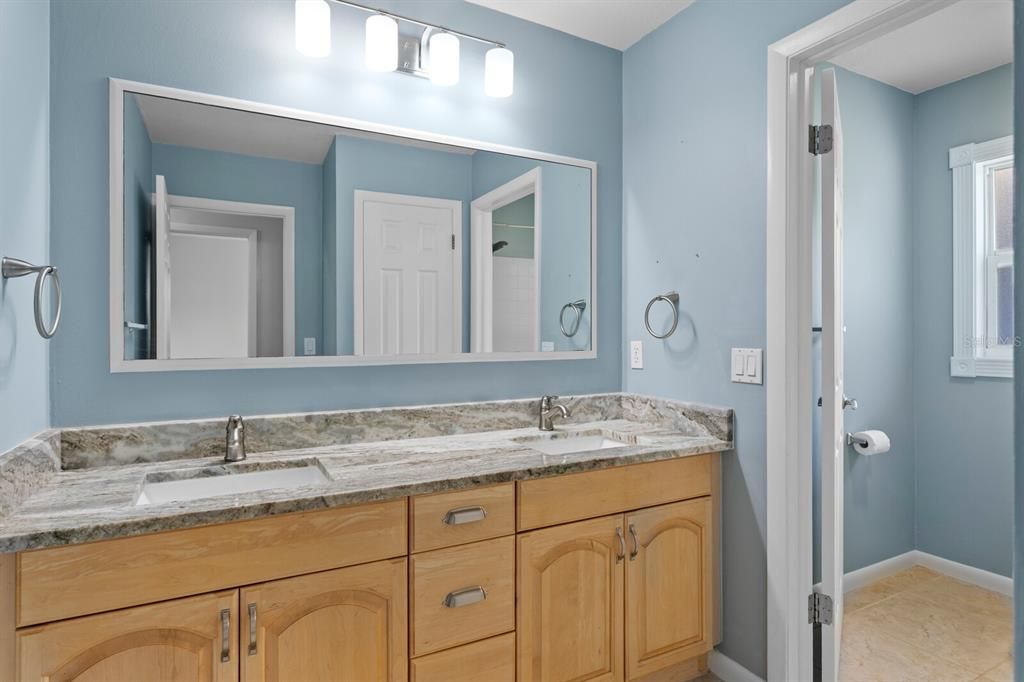 For Sale: $790,000 (4 beds, 2 baths, 2286 Square Feet)