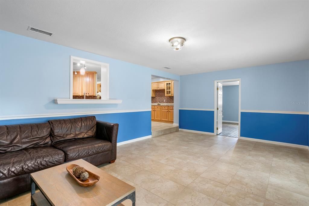 For Sale: $790,000 (4 beds, 2 baths, 2286 Square Feet)