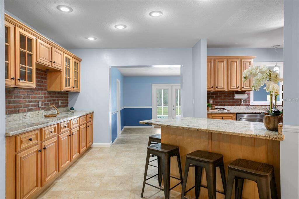 For Sale: $790,000 (4 beds, 2 baths, 2286 Square Feet)