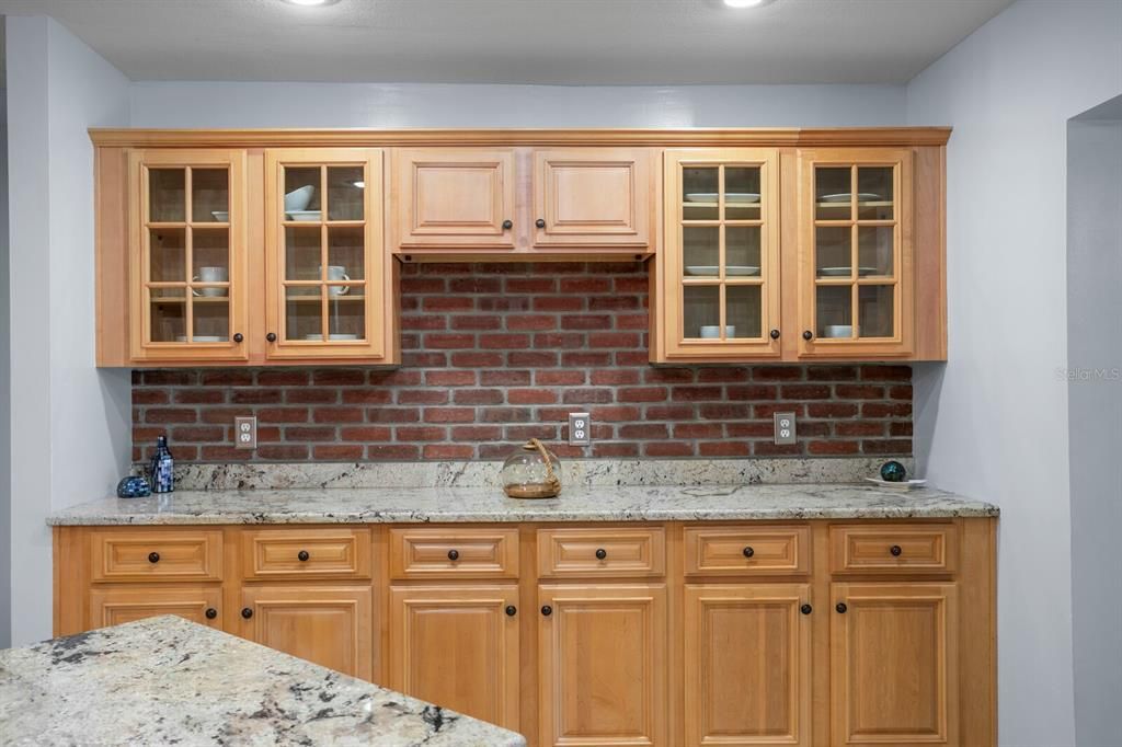 For Sale: $790,000 (4 beds, 2 baths, 2286 Square Feet)