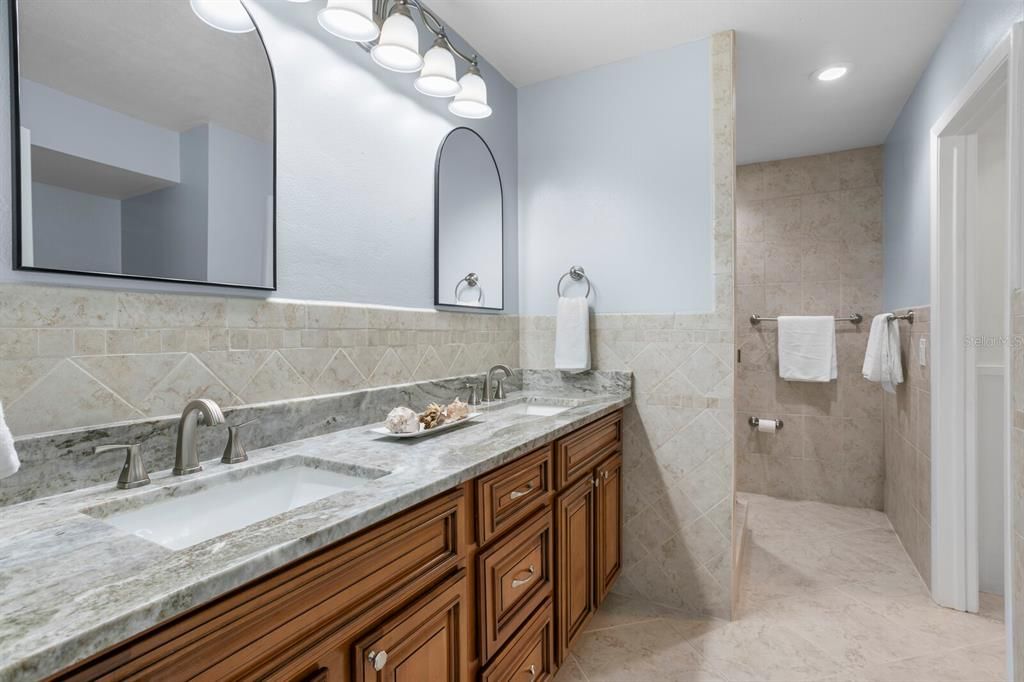 For Sale: $790,000 (4 beds, 2 baths, 2286 Square Feet)