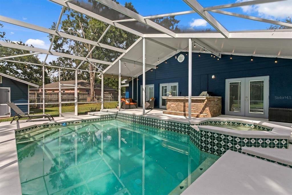 For Sale: $790,000 (4 beds, 2 baths, 2286 Square Feet)