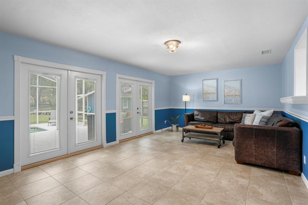 For Sale: $790,000 (4 beds, 2 baths, 2286 Square Feet)