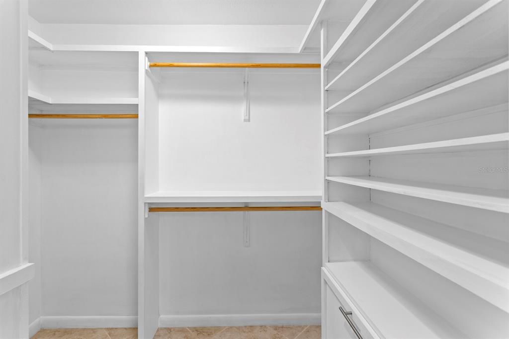 For Sale: $790,000 (4 beds, 2 baths, 2286 Square Feet)