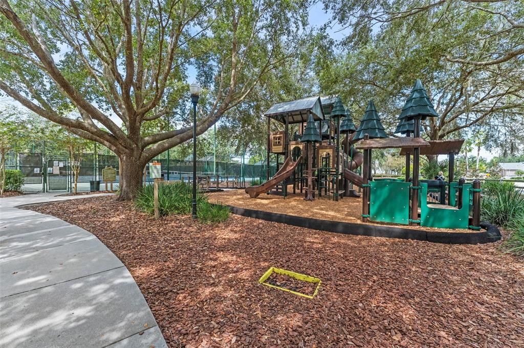 На продажу: $699,000 (5 спален, 4 ванн, 3139 Квадратных фут)