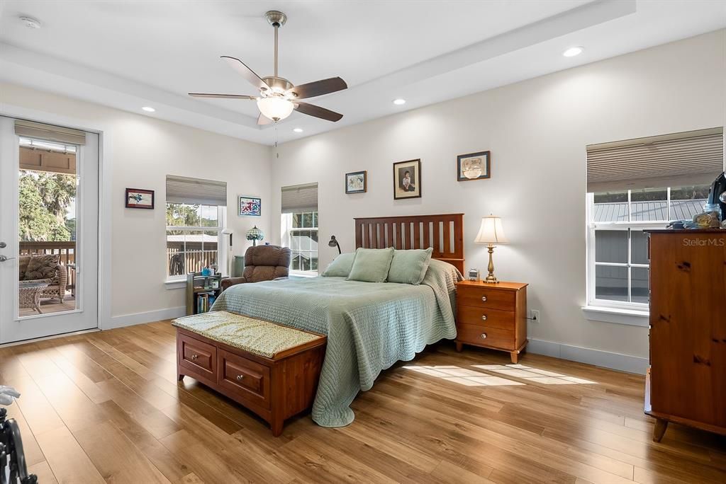 На продажу: $899,000 (3 спален, 2 ванн, 2196 Квадратных фут)