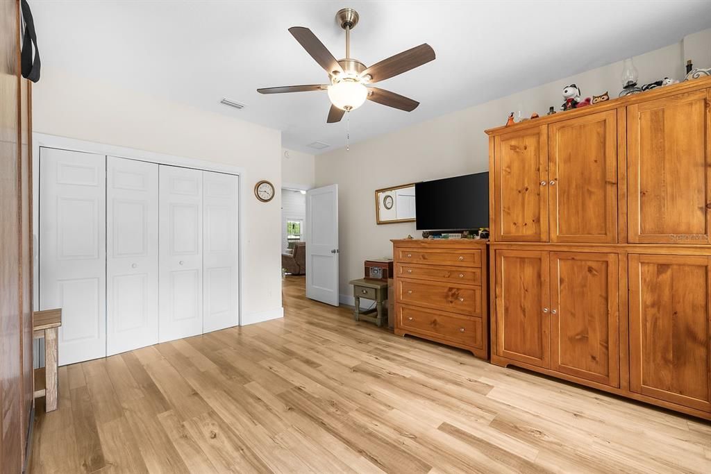 На продажу: $899,000 (3 спален, 2 ванн, 2196 Квадратных фут)