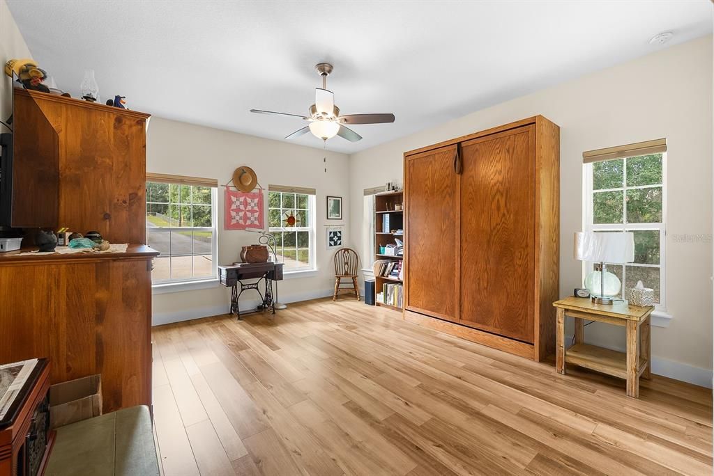 На продажу: $899,000 (3 спален, 2 ванн, 2196 Квадратных фут)