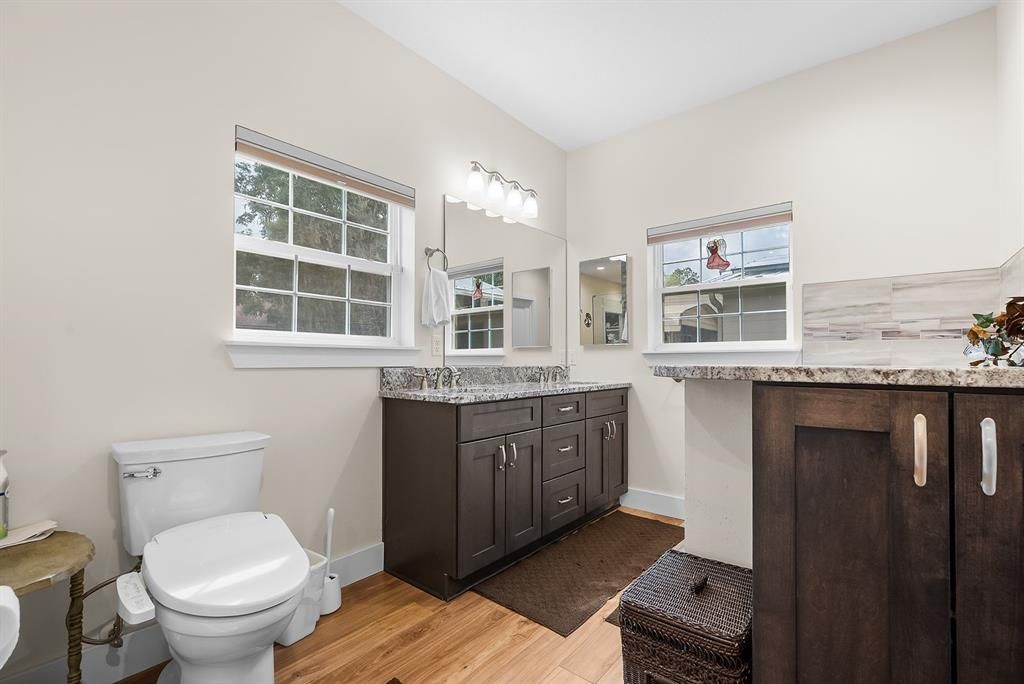 На продажу: $899,000 (3 спален, 2 ванн, 2196 Квадратных фут)