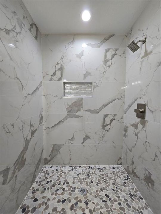 Active With Contract: $255,000 (3 beds, 2 baths, 1380 Square Feet)