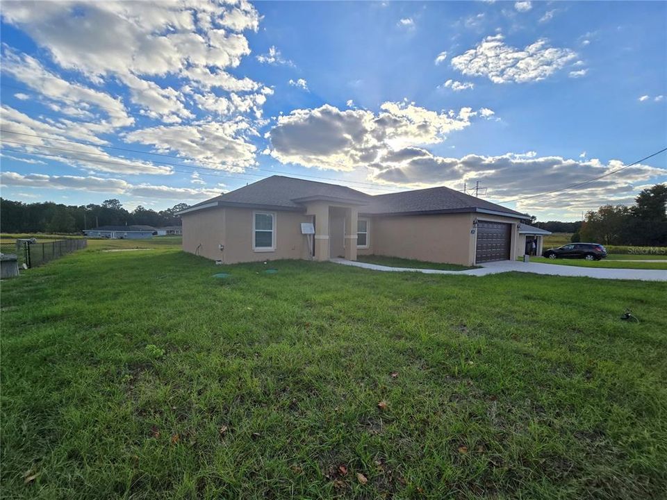 Active With Contract: $255,000 (3 beds, 2 baths, 1380 Square Feet)