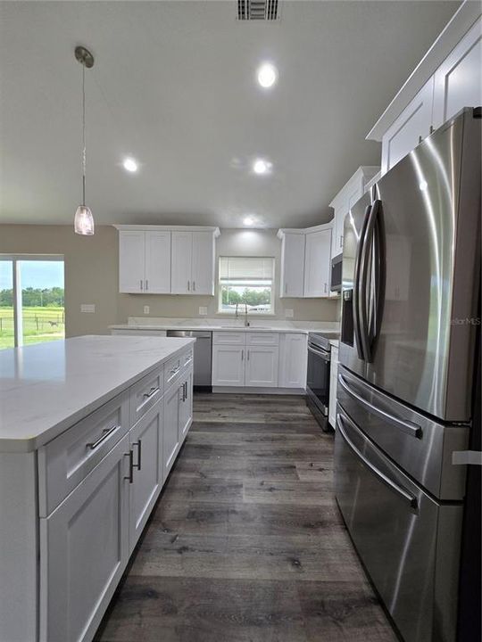 Active With Contract: $255,000 (3 beds, 2 baths, 1380 Square Feet)