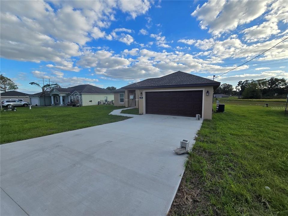 Active With Contract: $255,000 (3 beds, 2 baths, 1380 Square Feet)