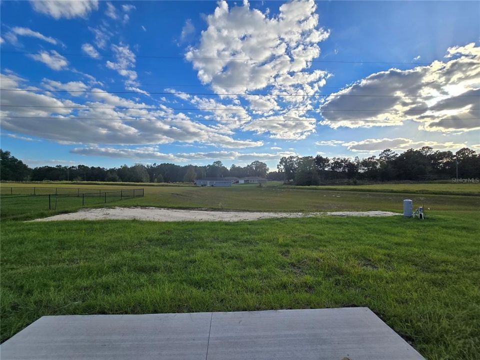 Active With Contract: $255,000 (3 beds, 2 baths, 1380 Square Feet)