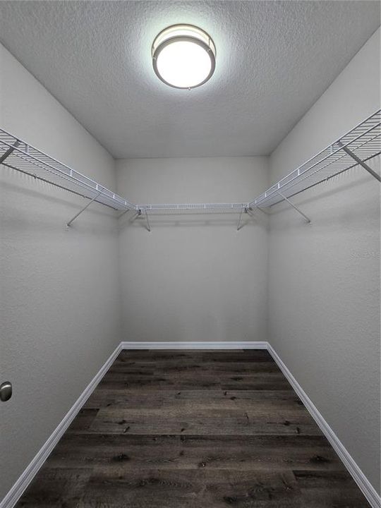 Active With Contract: $255,000 (3 beds, 2 baths, 1380 Square Feet)