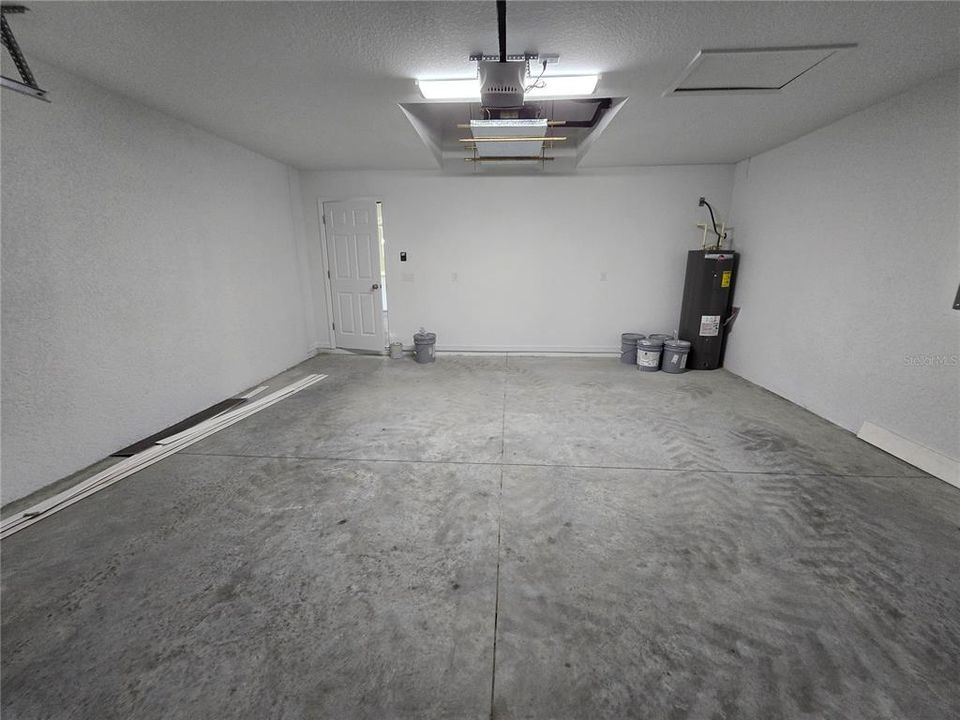 Active With Contract: $255,000 (3 beds, 2 baths, 1380 Square Feet)