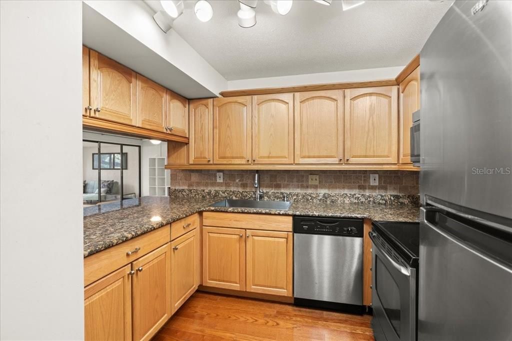 For Sale: $219,000 (2 beds, 2 baths, 1744 Square Feet)