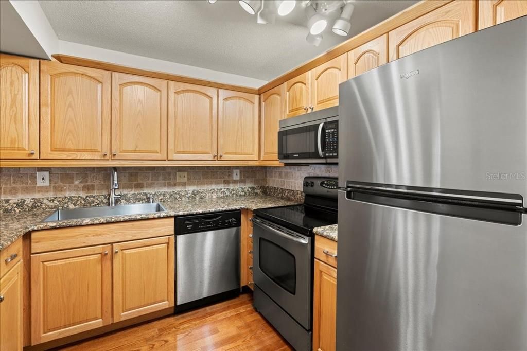 For Sale: $219,000 (2 beds, 2 baths, 1744 Square Feet)