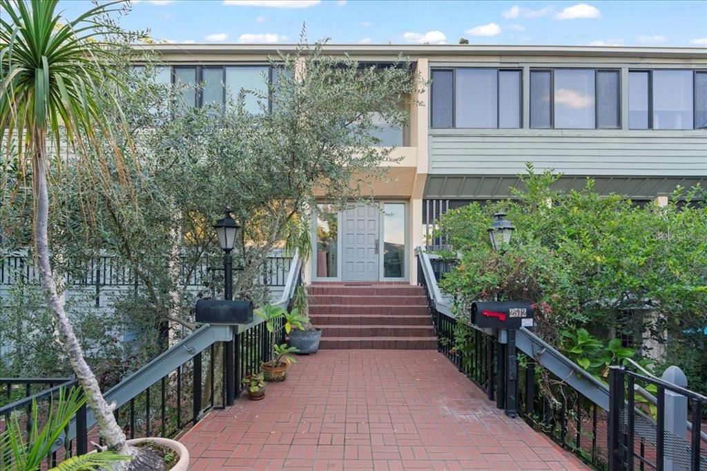 For Sale: $219,000 (2 beds, 2 baths, 1744 Square Feet)