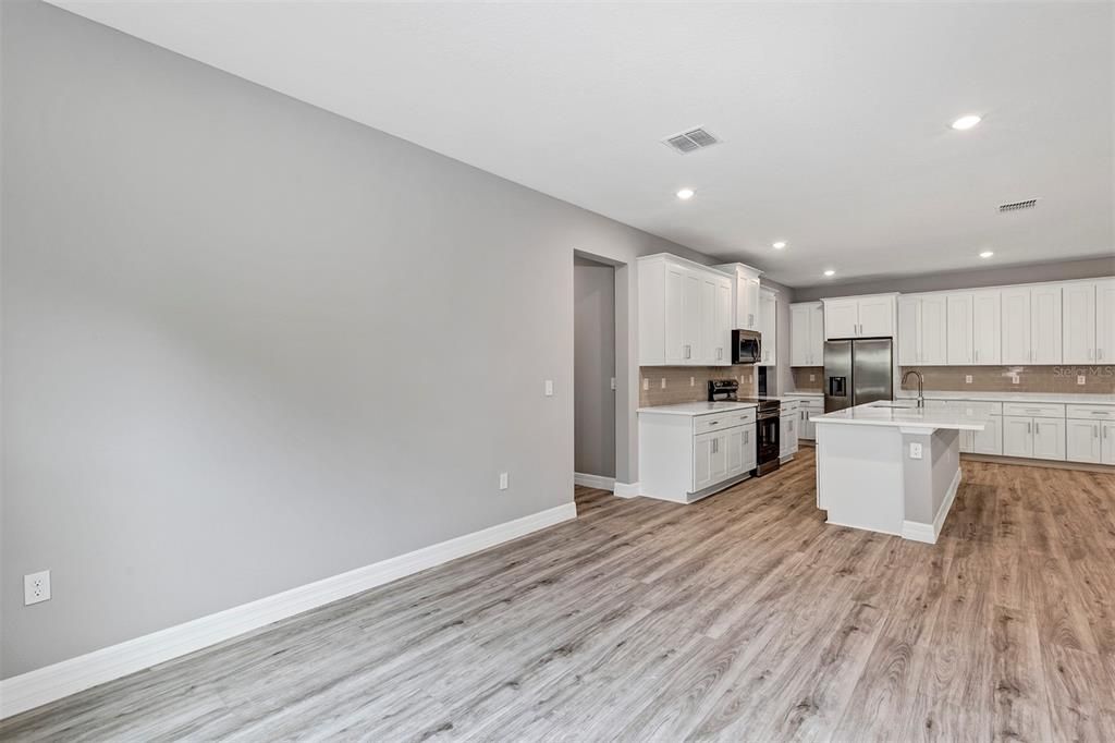 待售: $445,000 (4 贝兹, 3 浴室, 2478 平方英尺)