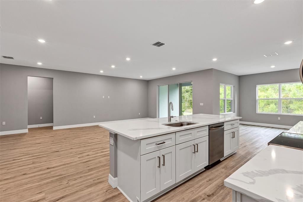 待售: $445,000 (4 贝兹, 3 浴室, 2478 平方英尺)