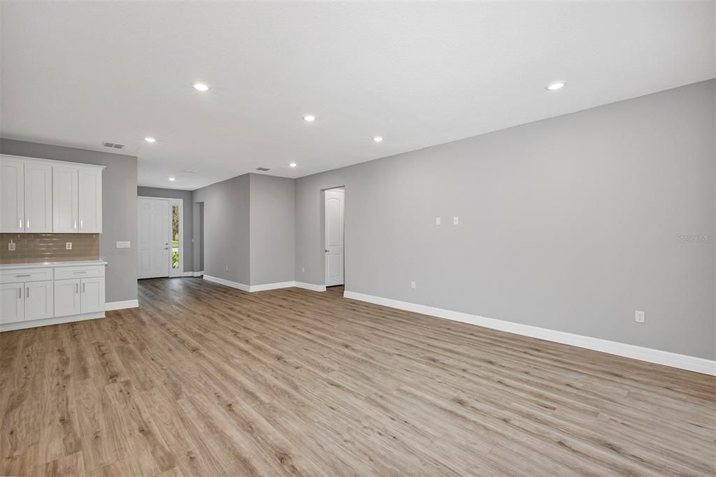 待售: $445,000 (4 贝兹, 3 浴室, 2478 平方英尺)