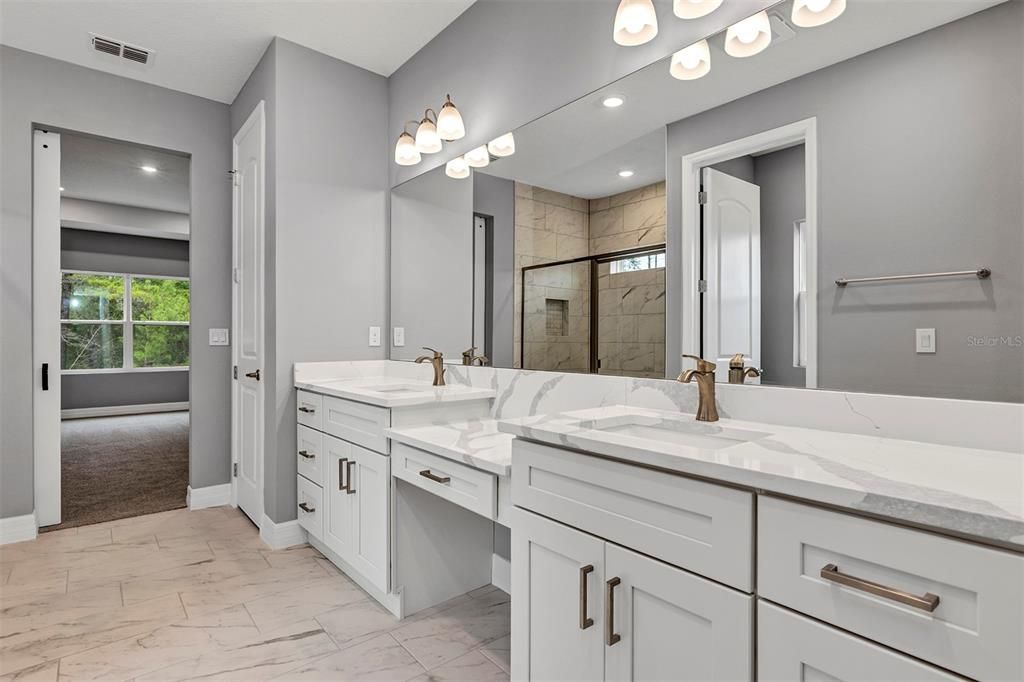 待售: $445,000 (4 贝兹, 3 浴室, 2478 平方英尺)