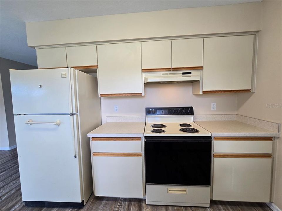 На продажу: $175,000 (2 спален, 2 ванн, 1158 Квадратных фут)