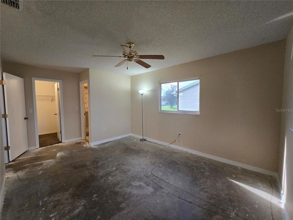 На продажу: $175,000 (2 спален, 2 ванн, 1158 Квадратных фут)