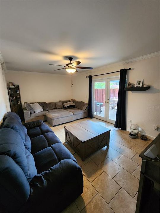 Activo con contrato: $2,250 (2 camas, 1 baños, 1074 Pies cuadrados)