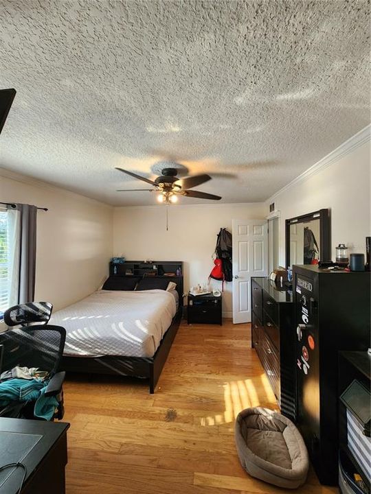 Activo con contrato: $2,250 (2 camas, 1 baños, 1074 Pies cuadrados)