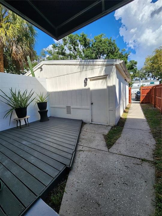 Activo con contrato: $2,250 (2 camas, 1 baños, 1074 Pies cuadrados)