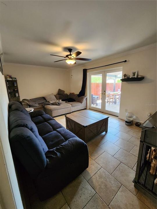 Activo con contrato: $2,250 (2 camas, 1 baños, 1074 Pies cuadrados)