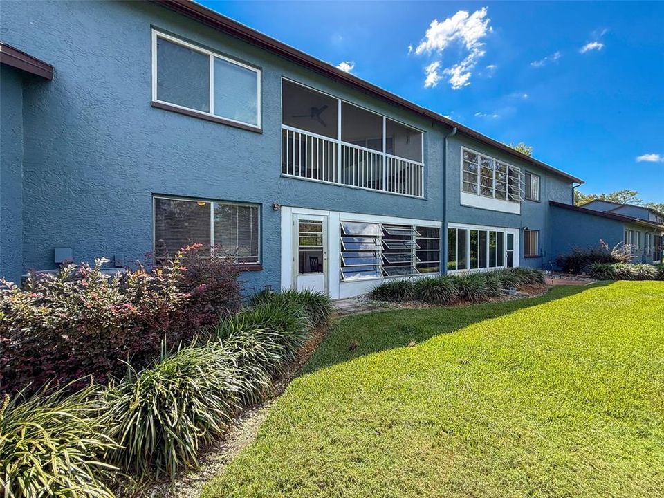 На продажу: $149,000 (2 спален, 2 ванн, 1070 Квадратных фут)