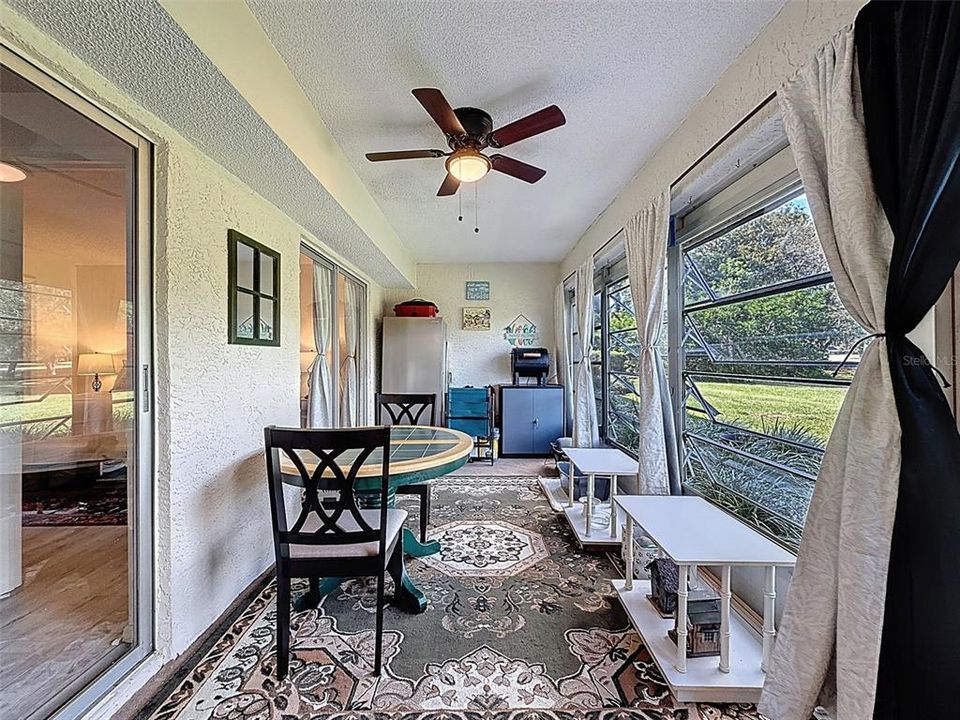 На продажу: $149,000 (2 спален, 2 ванн, 1070 Квадратных фут)