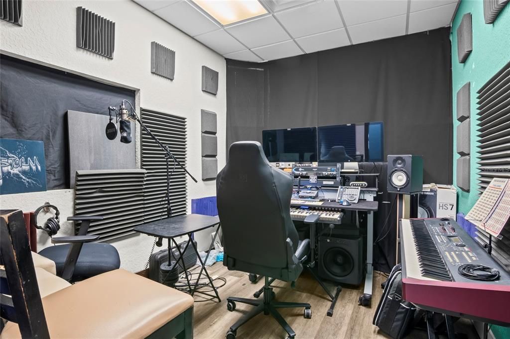 待售: $42,900 (0 贝兹, 0 浴室, 1650 平方英尺)