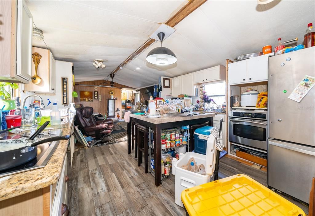 For Sale: $120,000 (2 beds, 2 baths, 840 Square Feet)